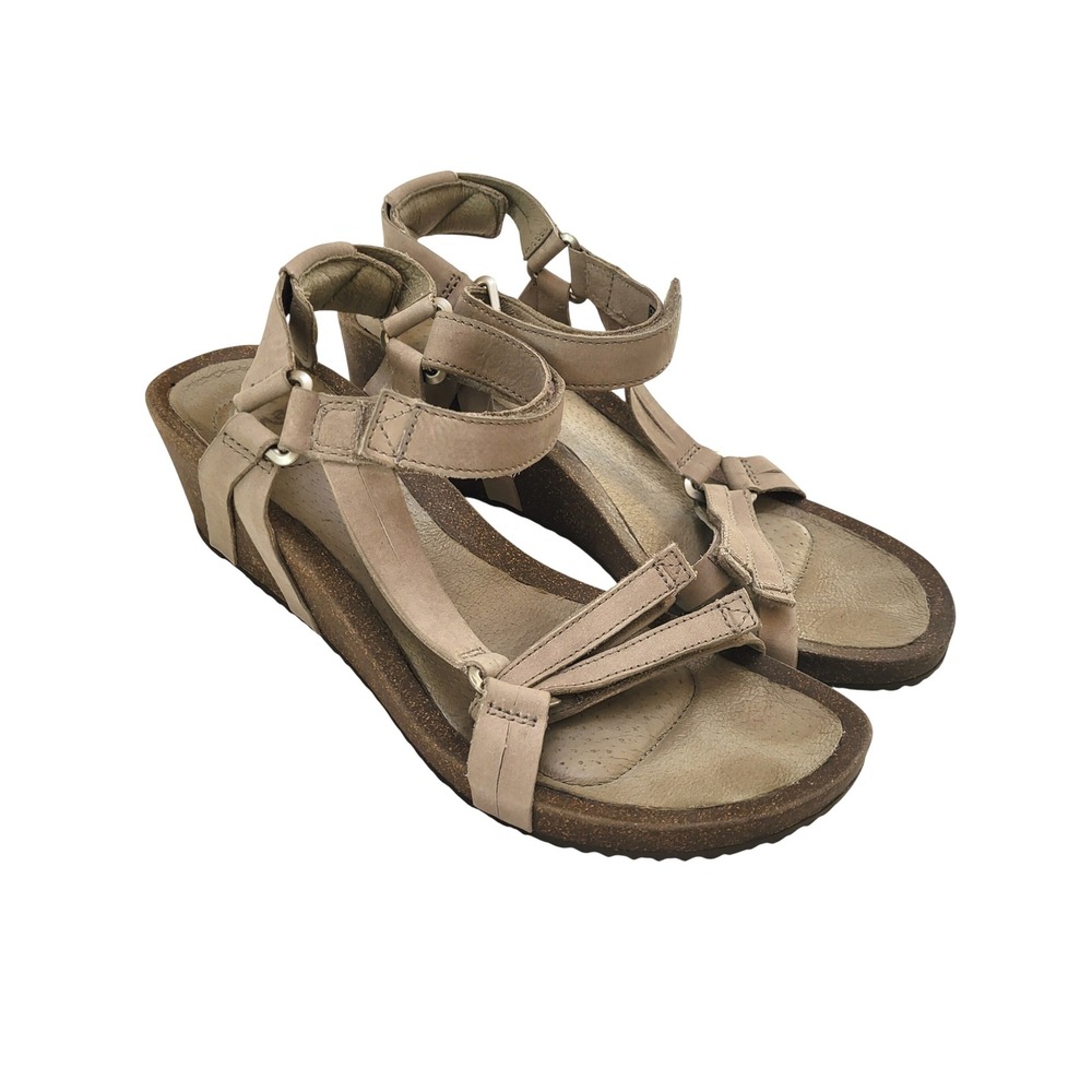 Teva Ysidro Universal Beige Wedge Gorpcore Coastal Comfort Adjustable Sandals 9
